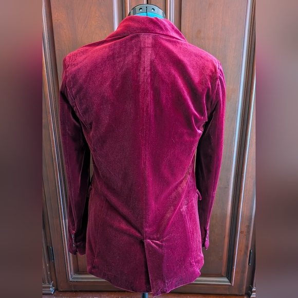 Velvet Blazer in Rich Burgundy - Picture 5 of 8